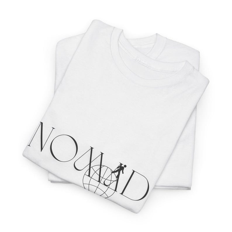 Nomad Graphic Tee: Unisex äventyrströja i kraftig bomull bild 3