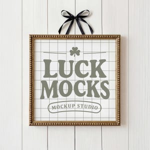 Fyrkantig vintage guldfärgad träram mockup | Klassisk ram | Elegant väggkonstdisplay