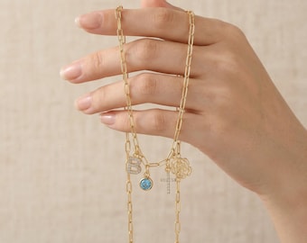 Collar con colgante múltiple personalizado de oro de 14 quilates / Collar con colgante de cruz con inicial / Collar delicado con colgante múltiple para uso diario / Regalo para mamá