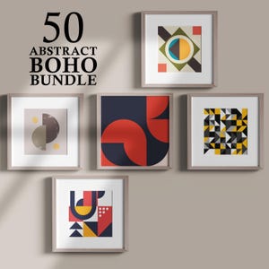 Può includere: Cinque stampe artistiche astratte incorniciate con disegni geometrici in rosso, giallo, blu e nero. Il testo "50 ABSTRACT BOHO BOHO BUNDLE" è visualizzato sopra le stampe. Le cornici sono di colore marrone chiaro e lo sfondo è beige neutro.