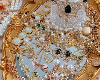 Barattolo portagioie misterioso color oro, cofanetto portagioie vintage, mix di ninnoli di lusso, accessori a farfalla con perle, regalo per lei