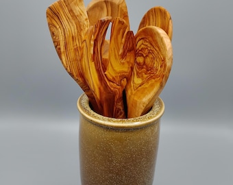 Cooking spoon holder with olive wood spoon