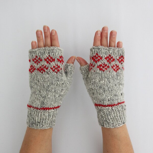 Wool Gloves, Fingerless Gloves, Gray Gloves, Grey Gloves, Diamond Pattern, Winter Fashion, Gift for Her