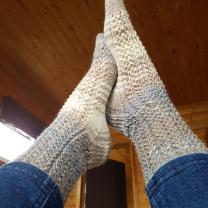 PATTERN: Cocolace Socks