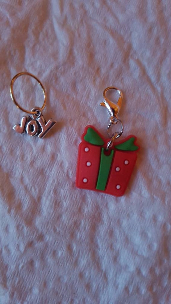 Christmas themed enamel stitch markers progress keepers Noel gifts reindeer stitch markers