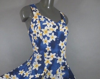 Vintage 1980's Hawaiian Sun Dress, ROYAL CREATIONS, Made in Hawaii, Ruched Elastic Back with Mid back Zipper, Straps Button in Back, large