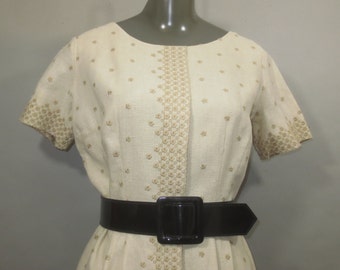 1950's Linen Wiggle Dress, MOYGASHEL, Embroidery on Beige, Fully Lined, Mid Back Zipper, 29" waist