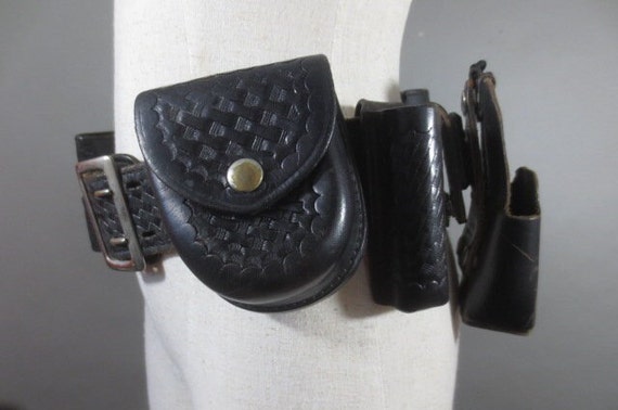 Police Duty Belt w Accessories, Smith Wesson Belt… - image 5