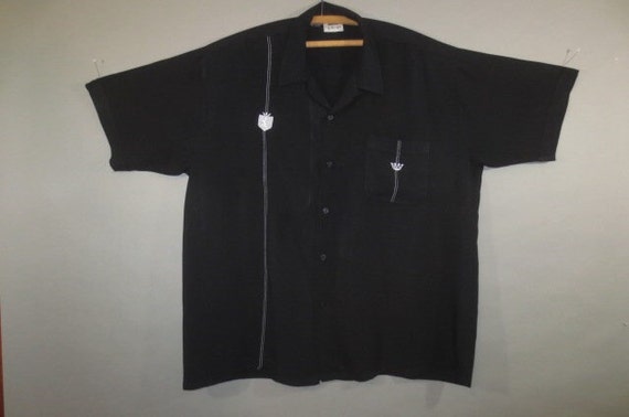 Vintage 1960's CKC Classics KENNINGTON Shirt, Rayon, Black With White Embroidery Crown and Shield W Dragon, Loop Collar, Good Condition, L - Etsy Israel Vintage 1960's CKC Classics KENNINGTON Shirt, Rayon, Black With White Embroidery Crown and Shield W Dragon, Loop Collar, Good Condition, L - Etsy Israel