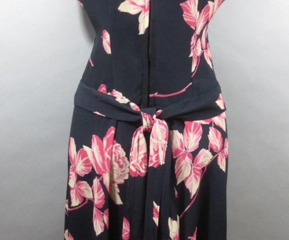 Vintage 1940's Black Crepe Dress, Large Pink Rose… - image 9