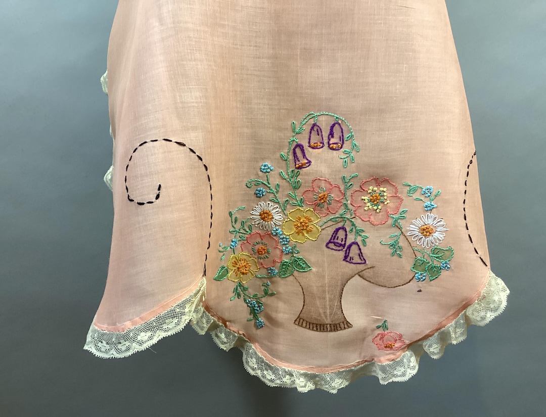Vintage 1930's Bib Apron, Light Organdy, Lace Trim, Embroidery on ... - Organdy Dog Aprons With Clip-On Accessories