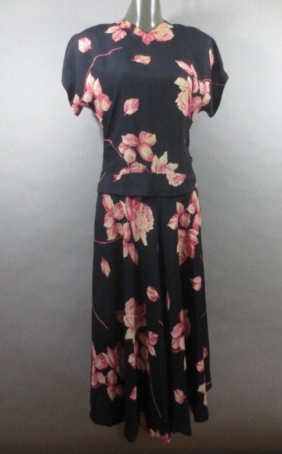 Vintage 1940's Black Crepe Dress, Large Pink Rose… - image 4