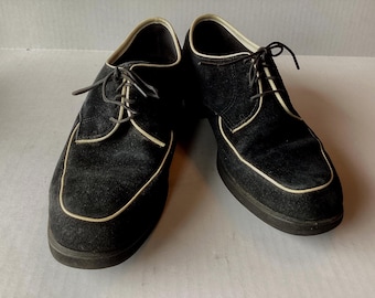 Women's HUSH PUPPIES, Black Suede w White Piping, Lace-up Oxford, 9 1/2 M