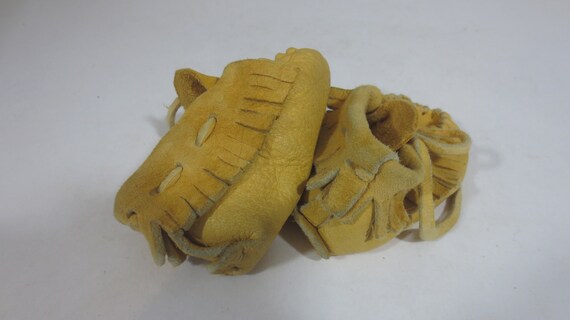 Handmade Baby Moccasins, Soft Deer hide Moccasins… - image 3