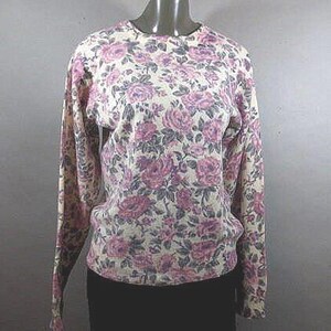 Lambswool Pullover Sweater, Pink Rose Design, The KNIT CONNECTION, by RUSS, Very Good Condition, Medium