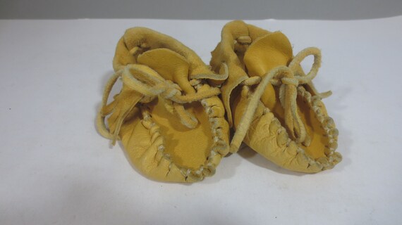 Handmade Baby Moccasins, Soft Deer hide Moccasins… - image 1