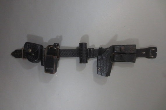 Police Duty Belt w Accessories, Smith Wesson Belt… - image 9
