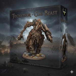 Op de afbeelding: Een doos met een gedetailleerd kleibeestfiguur, getiteld "Tognathor - Clay Beast". Het wezen is bruin met ingewikkelde houten pantser en een harige onderlichaam. De achtergrond toont een stormachtige lucht en een verlaten landschap.