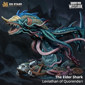 Puede incluir: Una figura en miniatura pintada de The Elder Shark, Leviathan of Quorenderi, que muestra una criatura azul y verde azulado con tentáculos, un cuerno y ojos brillantes, montada sobre una base con un ancla oxidada y estructuras de coral.