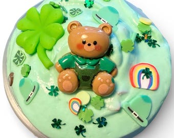 Slime Beary Lucky con aroma a crema de mantequilla y menta para el Día de San Patricio