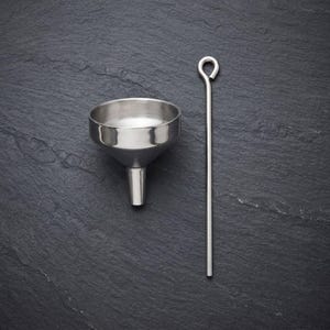 Kleiner Metalltrichter für Ascheschmuck • Mini-Füllwerkzeug für Ascheanhänger • Edelstahltrichter zur Herstellung von Gedenkketten