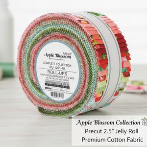 Robert Kaufman Apple Blossom Roll Up RU-1201-40 – 40 Precut 2.5" Quilting Strips