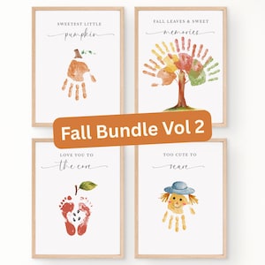 Könnte beinhalten: Vier gerahmte Kunstdrucke mit Hand- und Fußabdruck-Motiven zum Thema Herbst. Die Drucke enthalten die Texte Sweetest Little Pumpkin, Fall Leaves & Sweet Memories, Love You To The Core und Too Cute To Scare sowie ein Fall Bundle Vol 2 Overlay.