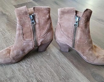 Sam Edelman Louie Western Boot Caramel Brown Suede Fringe US Size 7.5 Block Heel