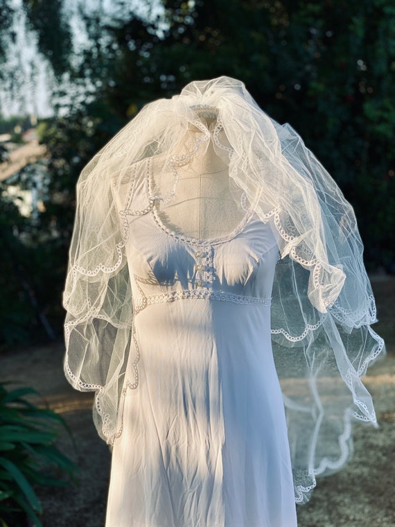 Black 2 Tier Wedding Veil with Lace Edge | Gothic Elegant & Timeless