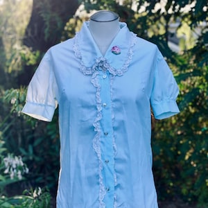 1960’s Light Blue Peter Pan Collar Top with Rose Applique and Lace