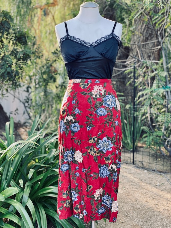 Captivating Vintage Red Floral Long Skirt - Timel… - image 2