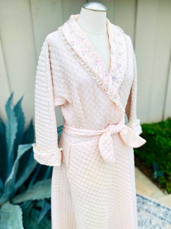 Barbizon Vintage Quilted Pink Robe with Floral Emb