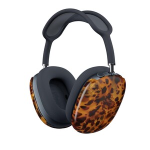 Könnte beinhalten: Over-Ear-Kopfhörer mit einem dunkelgrauen Bügel und Ohrmuscheln. Die Ohrmuscheln weisen ein Schildpattmuster in Braun- und Schwarztönen auf. Die Kopfhörer haben ein schlankes, modernes Design.