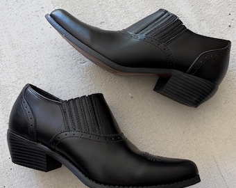 Vintage 80s Dingo Black Leather Ankle Boots, Western Slip On Booties, Pointed Toe Chunky Heel, Biker Grunge Y2K Boots, Size 9M
