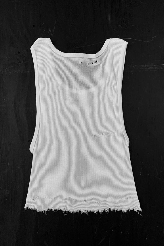 PUNK ROCK Lies Plain White Ribbed Distressed Cut Off Crop Tank Top Fruit of Loom Thrashed Ripped Thin Grunge Tee Biker T Shirt S M L