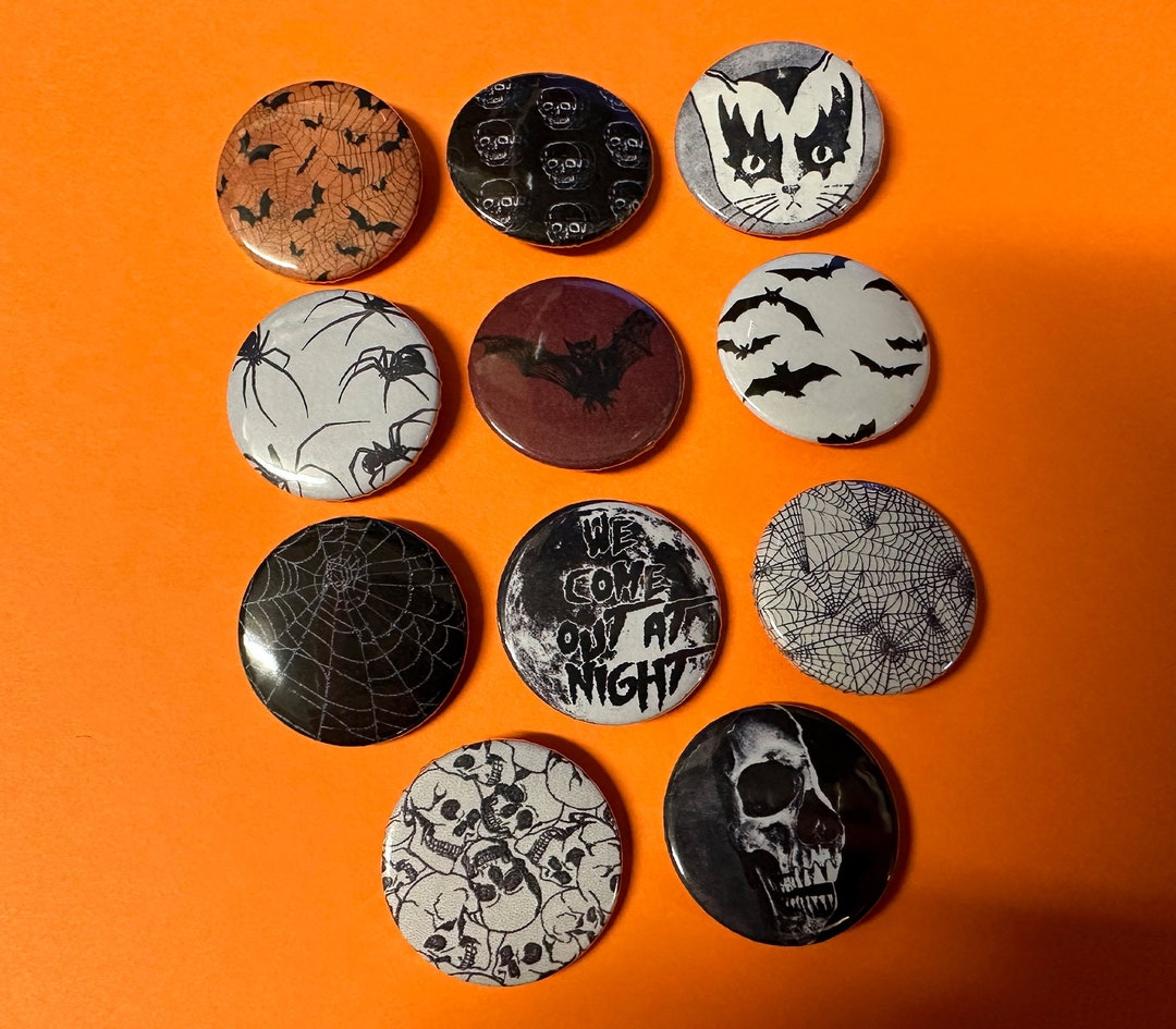 Halloween Pinback Button Set, Punk Goth Skull Spider Bat Pins, Horror ...