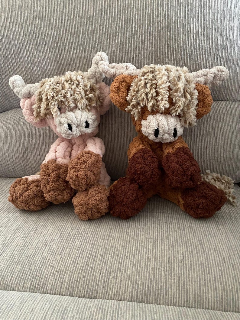 Hand Knit Highland Cow Plush Snuggler – Chunky Chenille Yarn – Custom Colors Available image 18