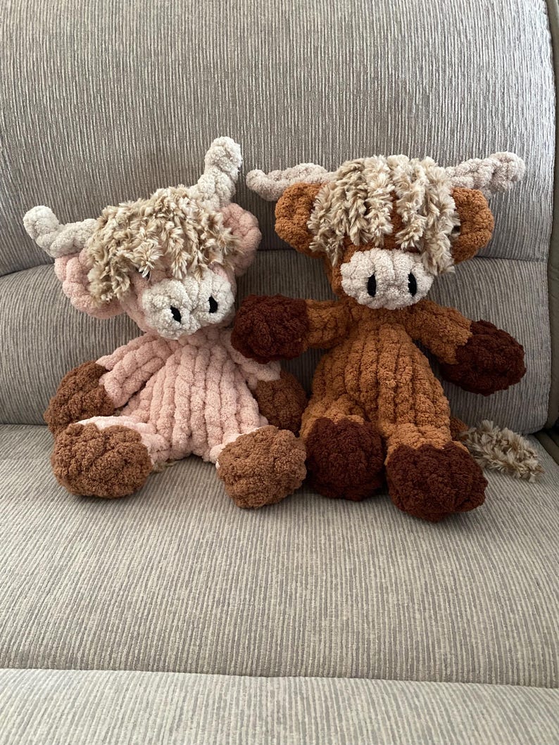 Hand Knit Highland Cow Plush Snuggler – Chunky Chenille Yarn – Custom Colors Available image 19