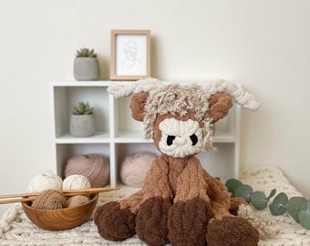 Hand Knit Highland Cow Plush Snuggler – Chunky Chenille Yarn – Custom Colors Available