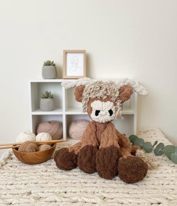 Hand Knit Highland Cow Plush Snuggler – Chunky Chenille Yarn – Custom Colors Available