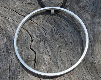 Contemporary pendant " O " big in sterling silver