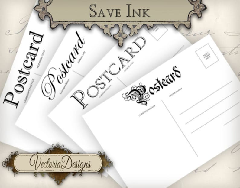 Peut inclure: Trois cartes postales vierges avec le mot "Postcard" imprim&eacute; sur chacune. Les cartes postales sont empil&eacute;es les unes sur les autres, la carte postale du dessus &eacute;tant l&eacute;g&egrave;rement d&eacute;cal&eacute;e vers la droite. Le texte "Save Ink" est imprim&eacute; dans une police d&eacute;corative en haut de l'image. Le texte "Vectoria Designs" est imprim&eacute; dans une police d&eacute;corative en bas de l'image.