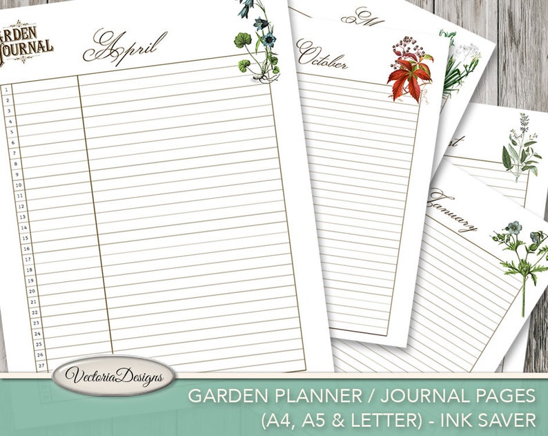 Puede incluir: P&aacute;ginas de papel blanco de un planificador o diario de jard&iacute;n, con espacios rayados para notas y fechas. Cada p&aacute;gina est&aacute; etiquetada con un mes y adornada con ilustraciones bot&aacute;nicas. El texto "Garden Planner / Journal Pages" es visible.