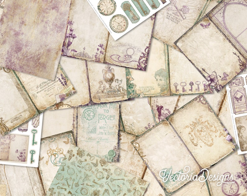 Op de afbeelding: Een verzameling vintage-stijl scrapbookpapier met verschillende ontwerpen, waaronder sleutels, klokken, bloemen en tekst. Het papier is in tinten bruin, groen en paars.
