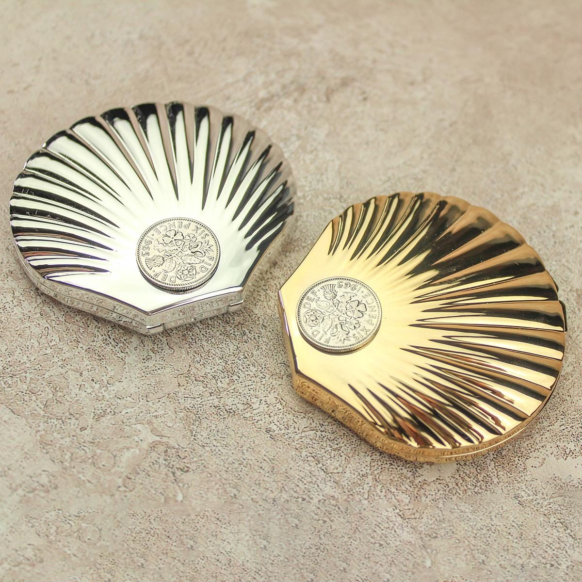 Vintage Shell Compact Mirror - Etsy