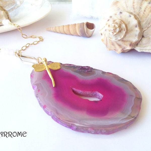 Fuchsia bagué collier agate, bijoux en pierre naturelle, collier ethnique, bijoux agates, bijoux boho, libellule, cadeau d’anniversaire, cadeau pour elle