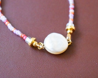 Pink seed bead bracelet with pearl, coastal jewelry