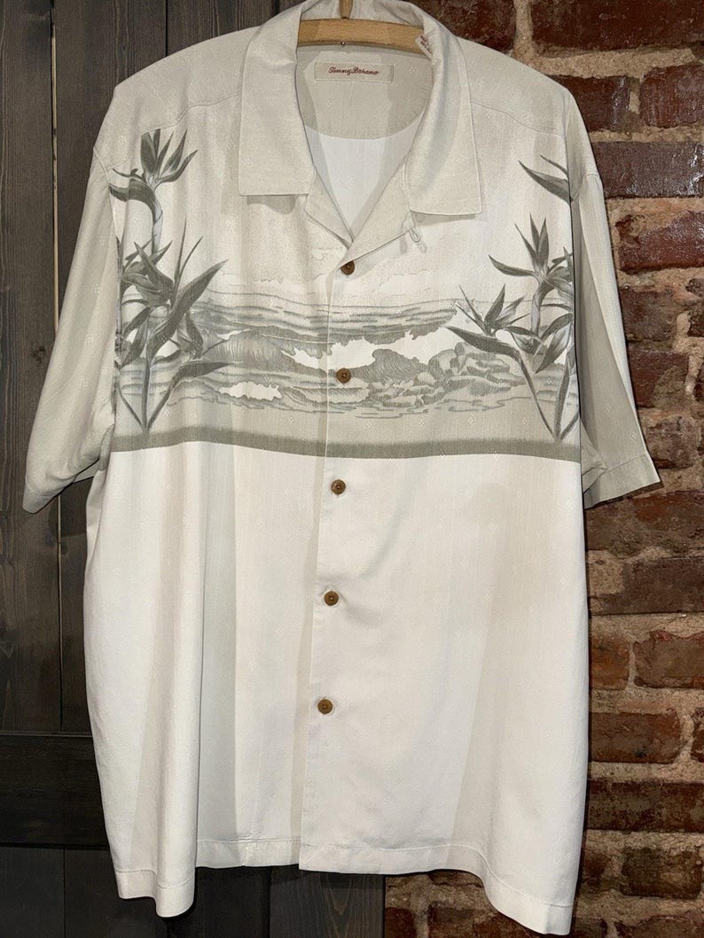 Tommy Bahama SILK Shirt Men XL Floral Hawaiian Island Surf Waves Beach Ocean EUC image 3