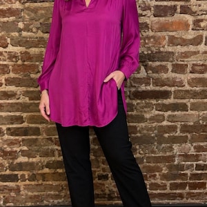 J Jill Smocked Split Neck Tunic Top Womens Sz M Oversized Fuchsia Boho EUC