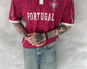 Maillot de football polo rouge inspiré du Portugal